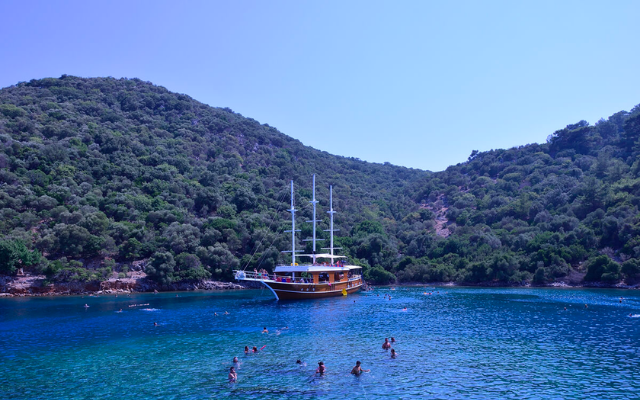 Göcek'in En Güzel Koyları ve Tekne Turu Rehberi